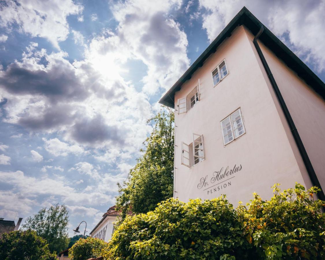 Sv. Hubertus Hotel เชสกี้ครุมลอฟ ภายนอก รูปภาพ