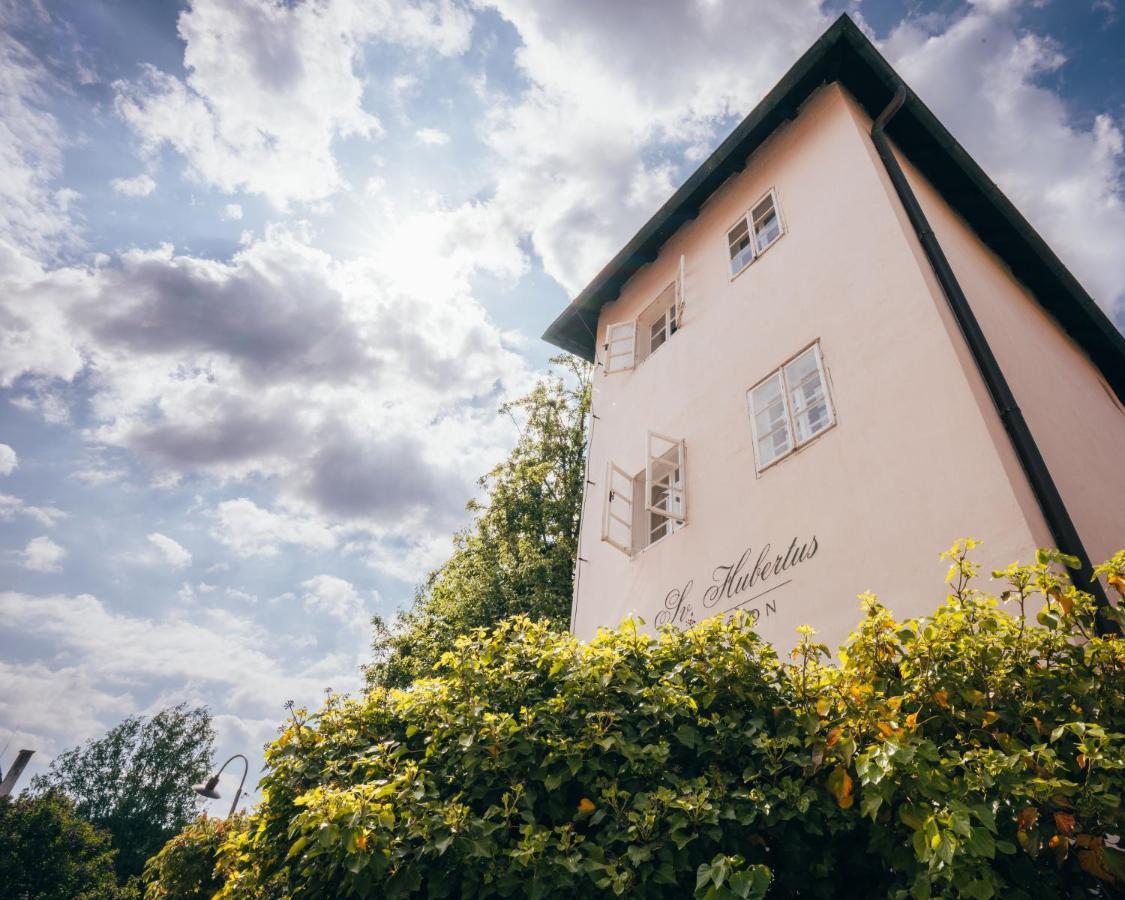 Sv. Hubertus Hotel เชสกี้ครุมลอฟ ภายนอก รูปภาพ